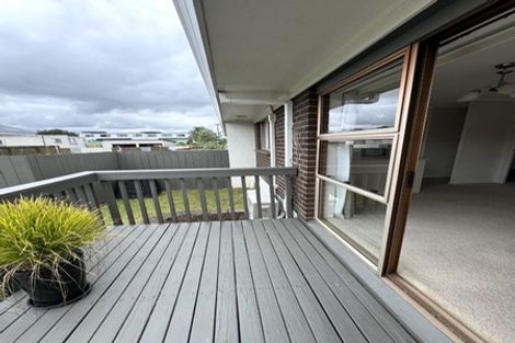 Photo of property in 12 Faith Bullock Place, New Lynn, Auckland, 0600