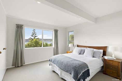 Photo of property in 33 Newport Terrace, Seatoun, Wellington, 6022