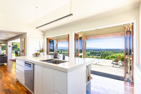 Photo of property in 15 Maharakeke Road, Waipukurau, 4281