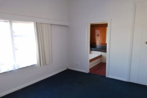 Photo of property in 16 Toru Street, Lyall Bay, Wellington, 6022