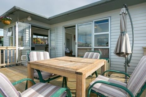 Photo of property in 52 Rosendale Avenue, Spotswood, New Plymouth, 4310