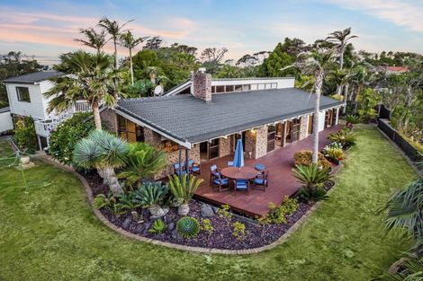 Photo of property in 34 Motutara Road, Muriwai, Waimauku, 0881