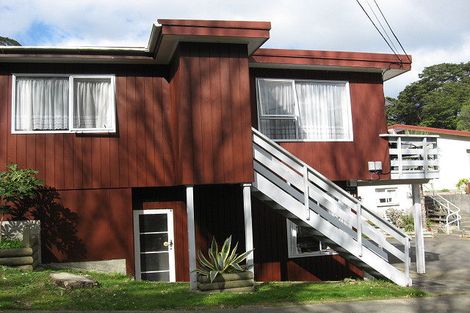 Photo of property in 25 Rowe Parade, Wainuiomata, Lower Hutt, 5014