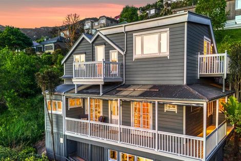 Photo of property in 35 Reserve Terrace, Lyttelton, 8082