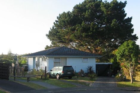 Photo of property in 12 Mchardy Place, Glenfield, Auckland, 0627