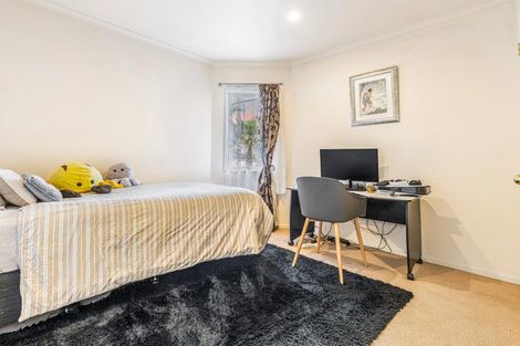 Photo of property in 29 Killygordon Place, Massey, Auckland, 0614