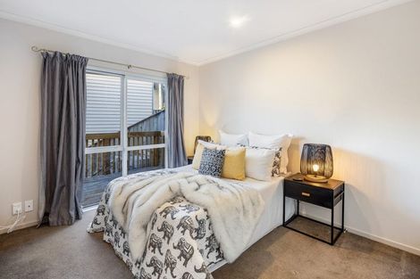 Photo of property in 59 Glanmire Road, Newlands, Wellington, 6037