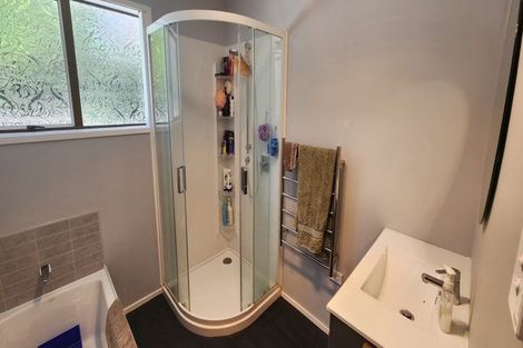 Photo of property in 9 Tiverton Crescent, Whalers Gate, New Plymouth, 4310