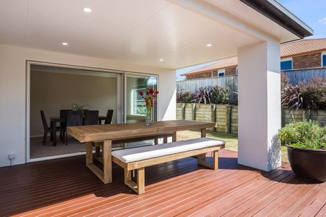 Photo of property in 37 Nelson Avenue, Aotea, Porirua, 5024