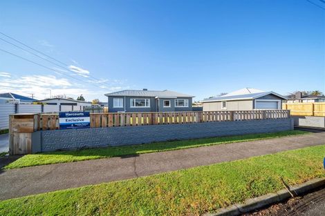 Photo of property in 32 Hunter Street, Hawera, 4610