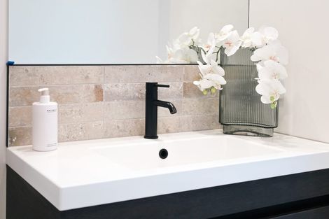 Photo of property in 102 Freedom Drive, Kelvin Grove, Palmerston North, 4470