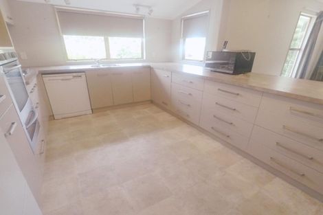Photo of property in 40 Halswater Drive, Churton Park, Wellington, 6037