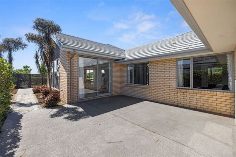 Photo of property in 32 The Runway, Wigram, Christchurch, 8042