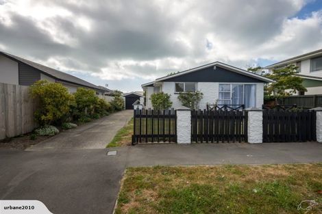 Photo of property in 4 Lamorna Road, Parklands, Christchurch, 8083