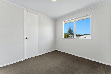 Photo of property in 13a Springs Road, Parakai, 0830