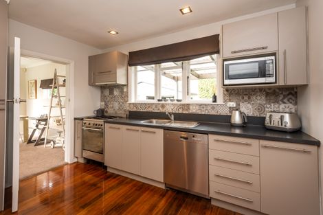 Photo of property in 220 Knowles Street, St Albans, Christchurch, 8052