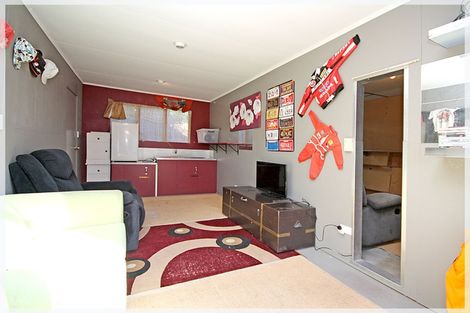 Photo of property in 11 Low Avenue, Foxton Beach, Foxton, 4815