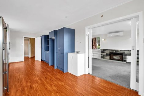 Photo of property in 16 Milne Street, Hunterville, 4730