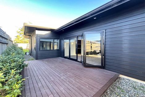 Photo of property in 24 Serenity Crescent, Kelvin Grove, Palmerston North, 4414