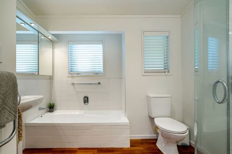 Photo of property in 1/52 Norwood Road, Bayswater, Auckland, 0622
