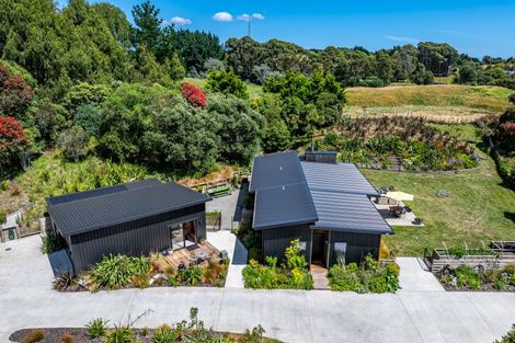 Photo of property in 27 Smithfield Road, Waikanae, 5391