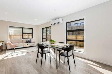 Photo of property in 41 Farnworth Terrace, Glenside, Wellington, 6037