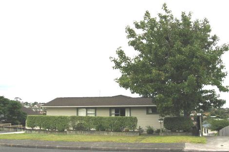 Photo of property in 3a Erica Road, Sunnynook, Auckland, 0620