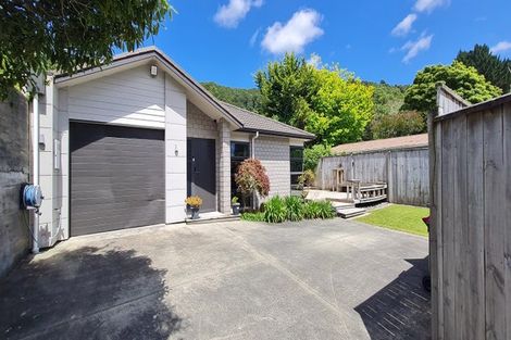 Photo of property in 205a Wainuiomata Road, Wainuiomata, Lower Hutt, 5014