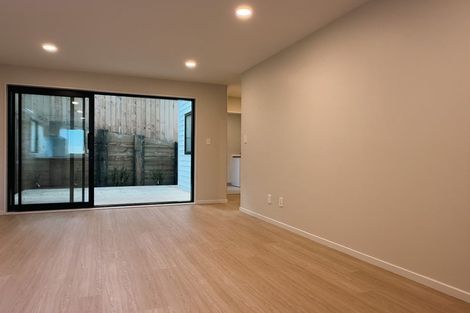 Photo of property in 5b Topliss Drive, Northcross, Auckland, 0632