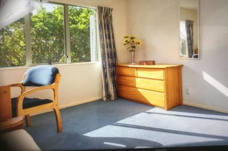 Photo of property in 6 Gresford Place, Churton Park, Wellington, 6037