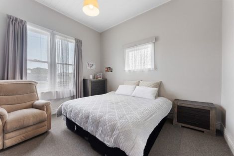 Photo of property in 16 Carlton Avenue, Gonville, Whanganui, 4501