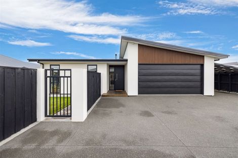 Photo of property in 7 Picadilly Avenue, Casebrook, Christchurch, 8051
