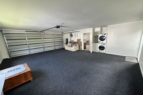 Photo of property in 21a Fairmount Road, Titirangi, Auckland, 0604