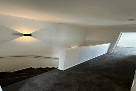 Photo of property in 24 Ramwall Place, Weymouth, Auckland, 2103