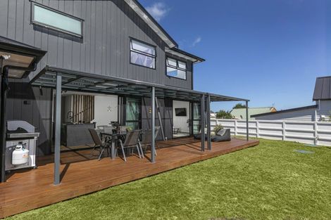 Photo of property in 2a Roland Road, Greenhithe, Auckland, 0632
