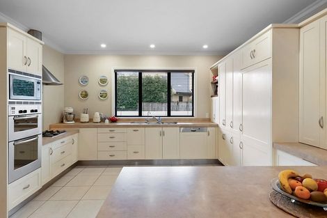 Photo of property in 8 Tupare Place, Highlands Park, New Plymouth, 4312