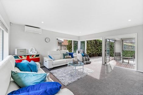 Photo of property in 2 Widdison Place, Albany, Auckland, 0632