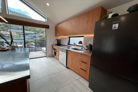 Photo of property in 17b Cornwall Road, Lyttelton, 8082