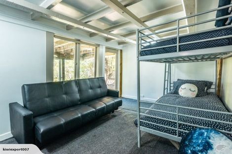 Photo of property in 112 Fairview Avenue, Fairview Heights, Auckland, 0632