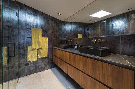 Photo of property in 53 Peninsula Road, Mangere, Auckland, 2022