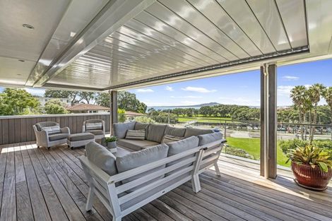 Photo of property in 7 Commodore Parry Road, Castor Bay, Auckland, 0620