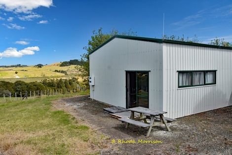 Photo of property in 196 Metcalfe Road, Matakohe, 0593
