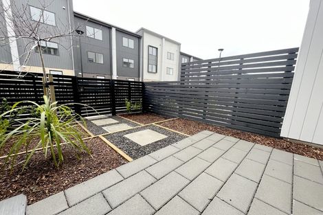 Photo of property in 6/327 Glengarry Road, Glen Eden, Auckland, 0602