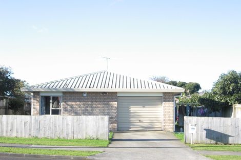 Photo of property in 1/74 Sykes Road, Weymouth, Auckland, 2103