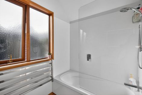 Photo of property in 2/130 Muritai Road, Eastbourne, Lower Hutt, 5013