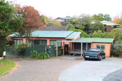 Photo of property in 2/9 Luplau Crescent, Cockle Bay, Auckland, 2014