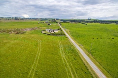 Photo of property in 413a Baylys Coast Road, Dargaville, 0377