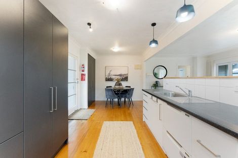 Photo of property in 3b Wheeler Place, Upper Vogeltown, New Plymouth, 4310