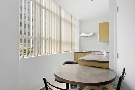 Photo of property in Hume House, 13/152u The Terrace, Wellington Central, Wellington, 6011