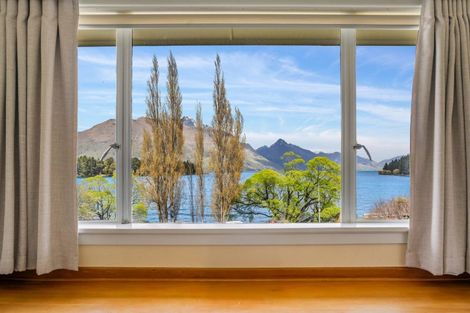 Photo of property in 1 Suburb Street, Queenstown, 9300